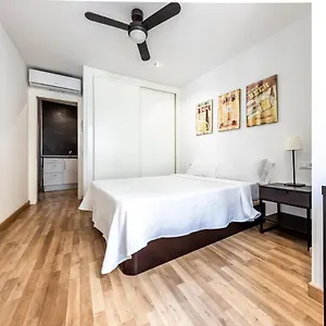  Apartamento Minimalistic In The Heart Of