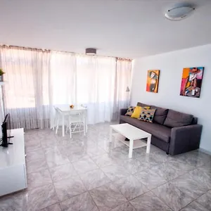 Bonito 105 , Playa del Ingles (Gran Canaria) Spain